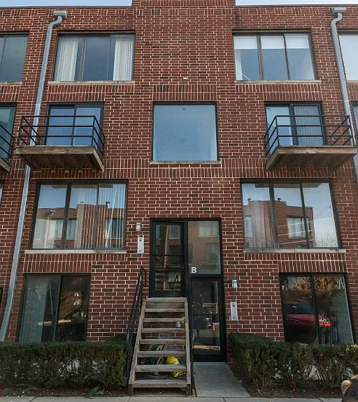 952 W Grace St #202 — Photo 3