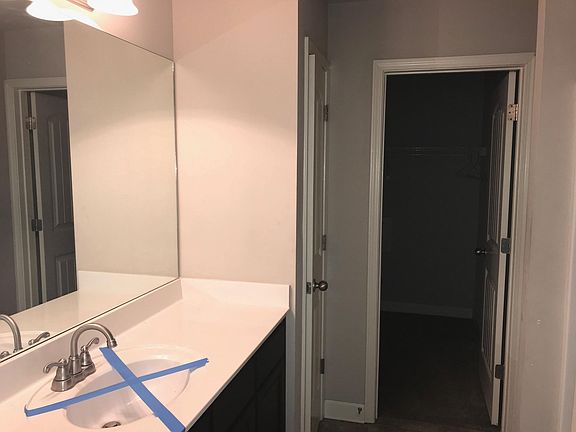 5th image of 3698 Jordan View Dr