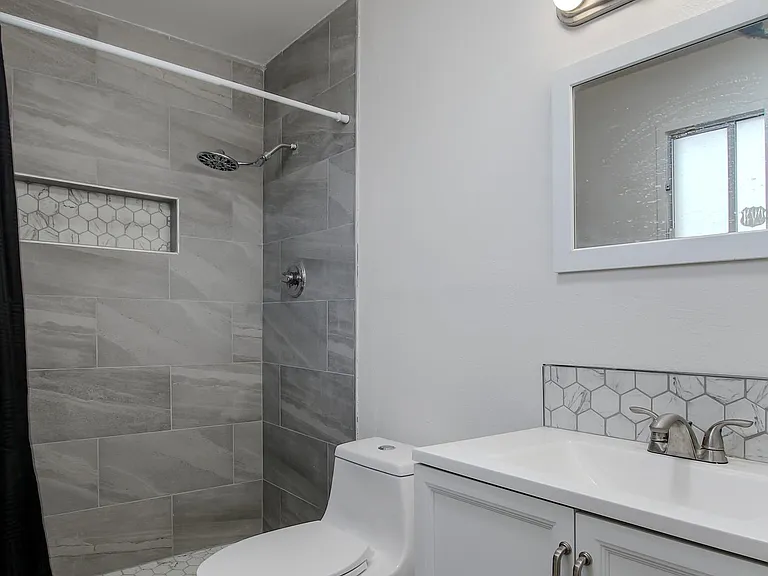 1702 E El Parque Dr — Photo 4