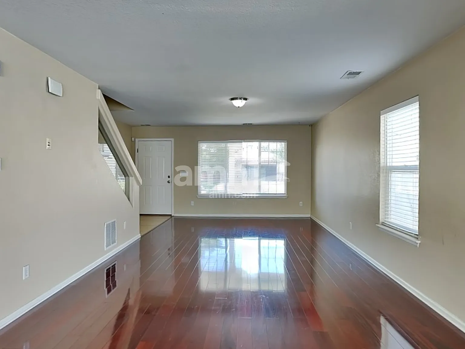 3 bed, 2.5 bath, 2079 sqft, $3,210 — Photo 4