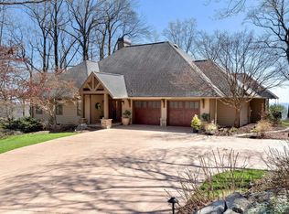 5 Falcons Ledge Dr, Landrum, SC 29356