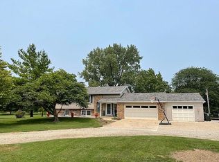 2613 Paradise Rd, Mattoon, IL 61938