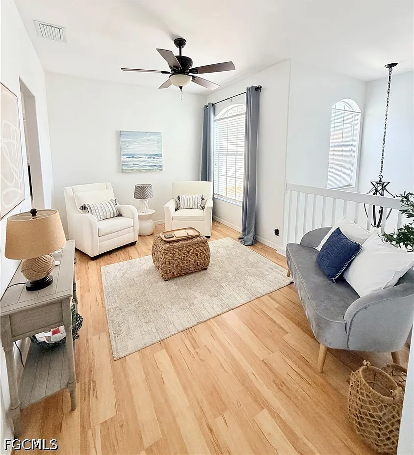 3 bed, 2.0 bath, 1760 sqft, $2,700 — Photo 3