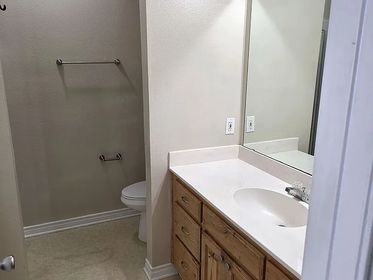 442 Green Acres Dr — Photo 9