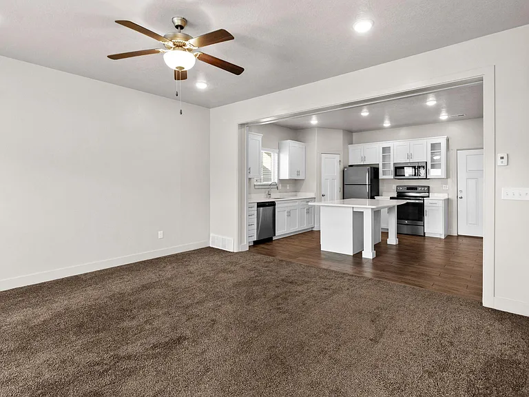 Greyhawk Townhomes — Photo 5