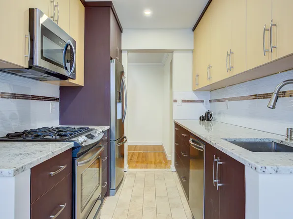 100-25 Queens Boulevard image 14 of 40