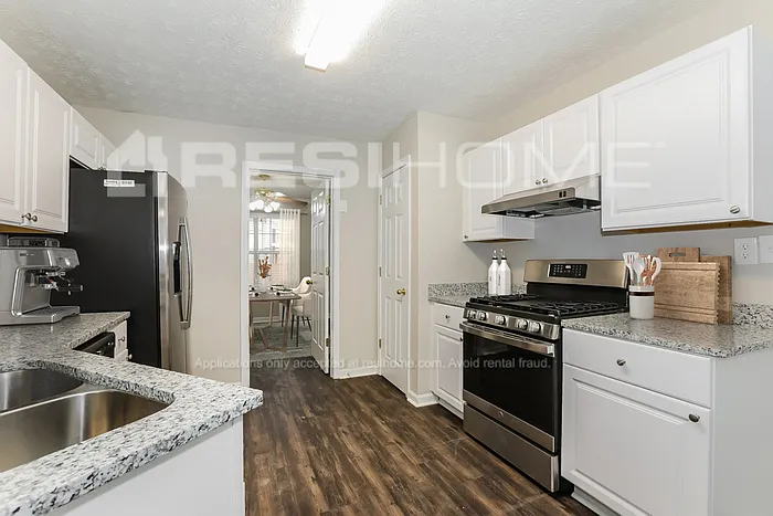 3035 Hampton Club Way — Photo 2