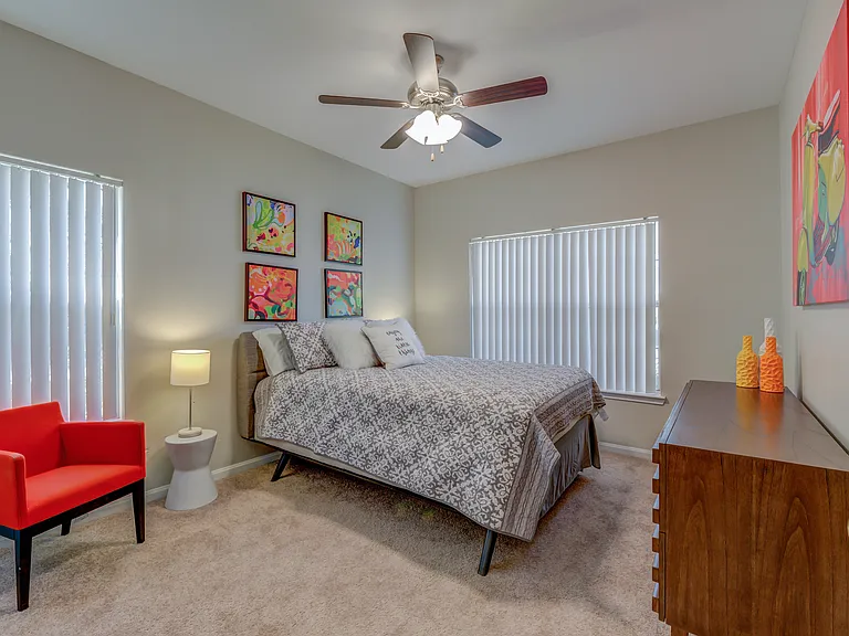 Water's Edge Apartment Homes — Photo 11