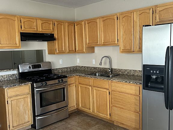4th image of 12577 Carlos Bombach Ave