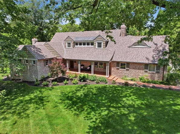2312 Tomahawk Rd, Mission Hills, KS 66208