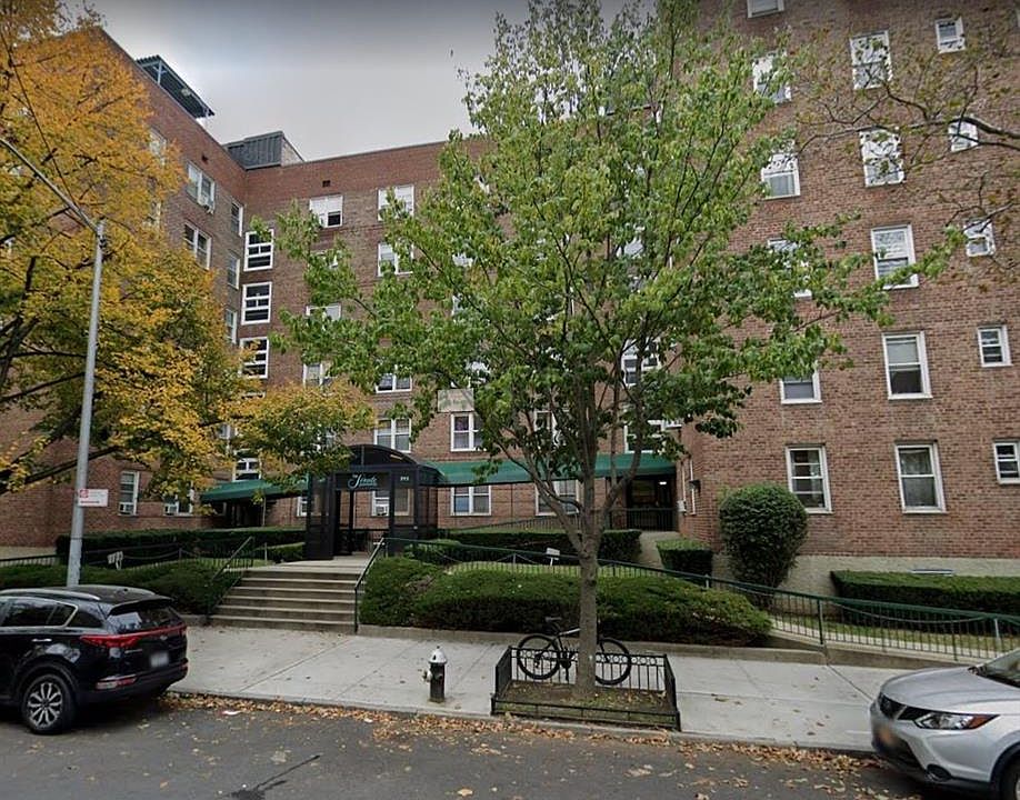 1st image of 387 Avenue S APT 3E