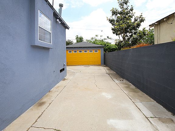 2nd image of 6502 Beeman Ave