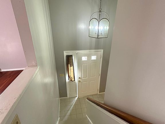 2nd image of 929 Archer Rd