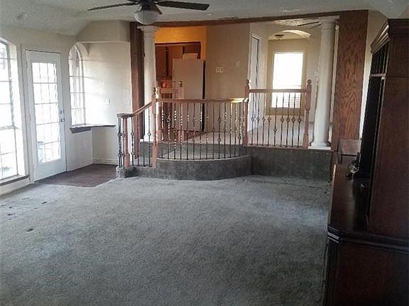 5th image of 621 E Linda Dr