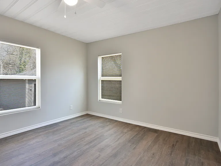 6205 Lovett Ave #L — Photo 21
