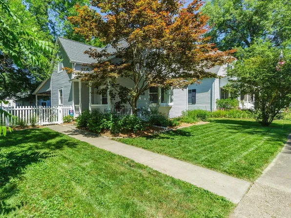 307 Mill St, Saint Jacob, IL 62281