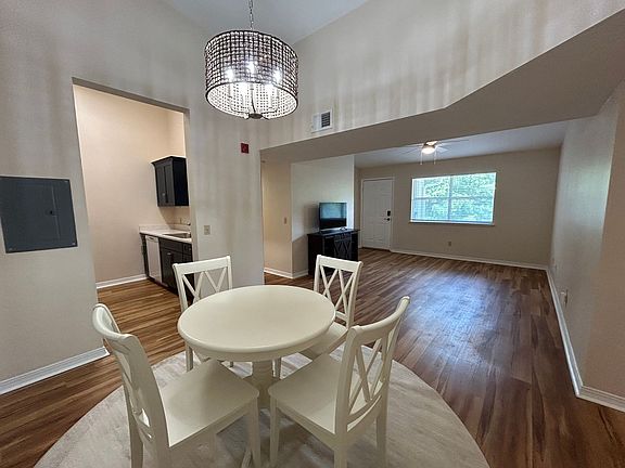 5th image of 2360 SW Archer Rd APT 1012