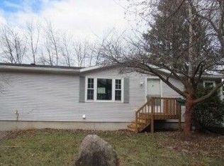 W2506 Circle Dr, Watertown, WI