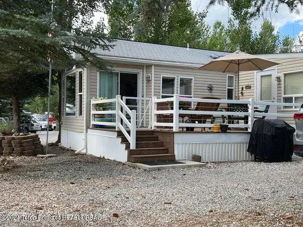 72 Muleshoe Rd, Thayne, WY 83127