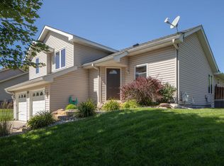 9337 Overlook Trl, Eden Prairie, MN 55347