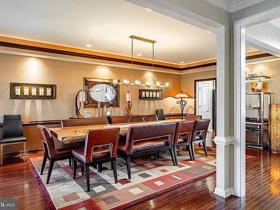 5th image of 313 S Caldwell Cir