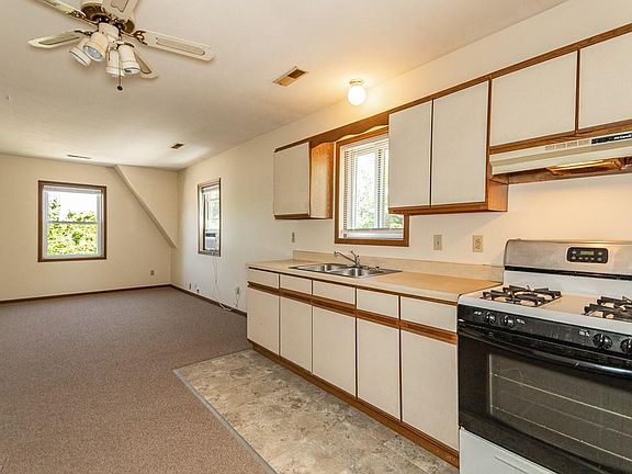 3rd image of 22 1st Ave #2