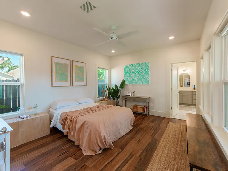 3016 Houston Ave — Photo 15