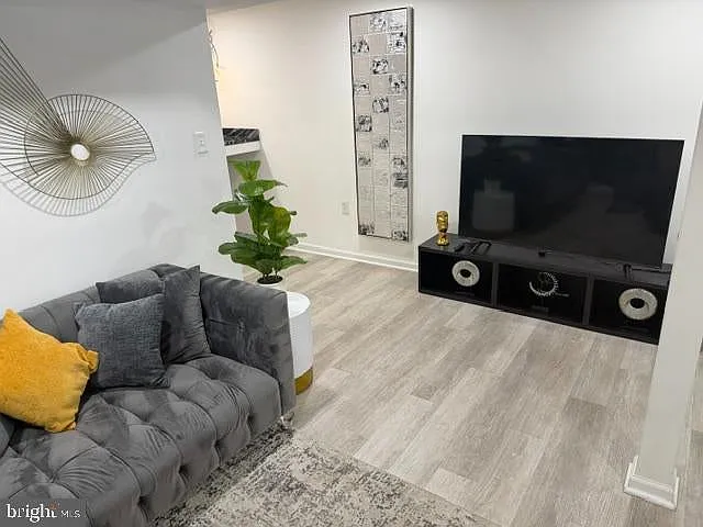 1 bed, 2034 sqft, $1,850 — Photo 3