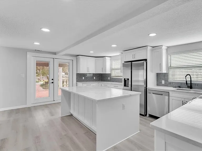 6008 N Tampa St — Photo 12