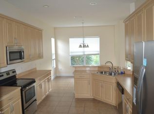 17491 Old Harmony Dr APT 201, Fort Myers, FL 33908