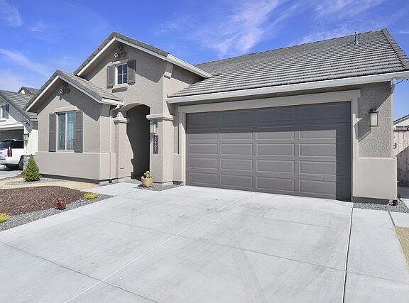 2nd image of 1651 Larkspur Ave
