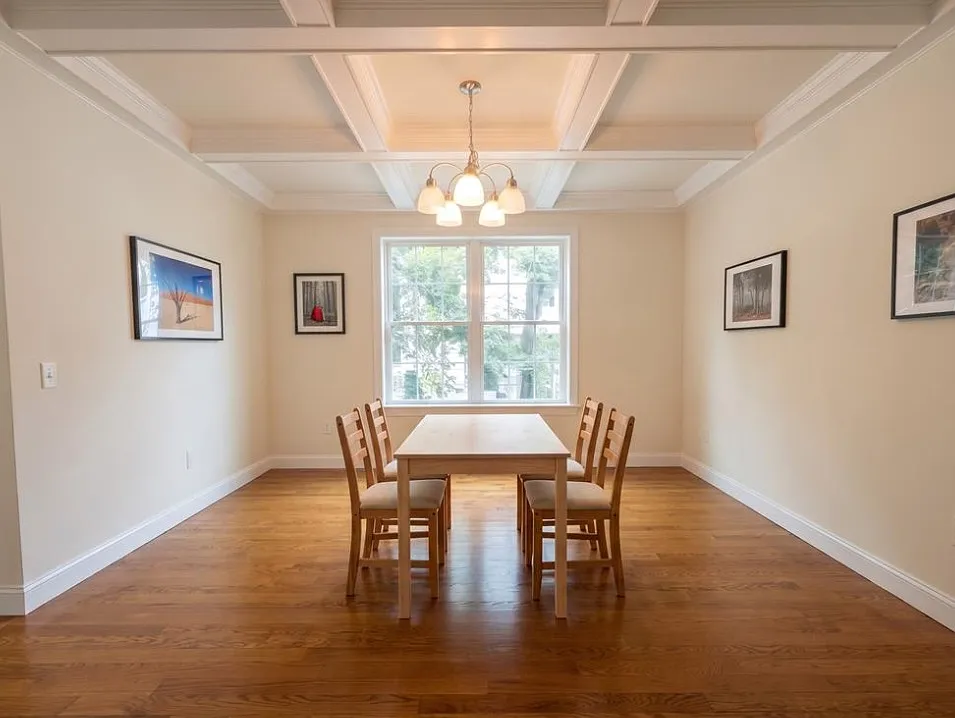 4 bed, 2.5 bath, 2310 sqft, $7,500 — Photo 4
