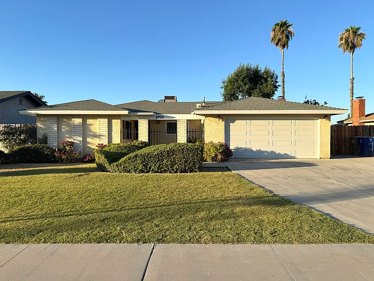 4709 Pinecastle Ave — Photo 2