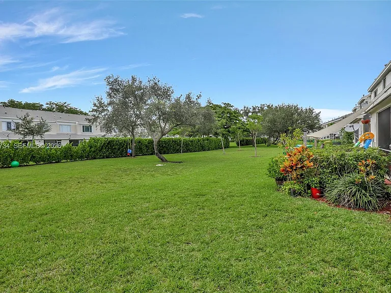 7921 Sanibel Dr #7921 — Photo 12