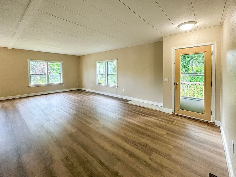 8798 Holmquist Rd SE — Photo 9