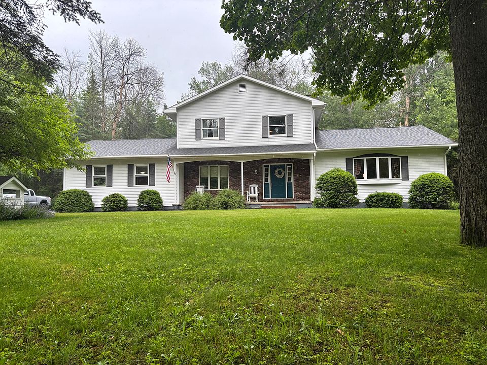 1st image of 5 Beechwood Dr
