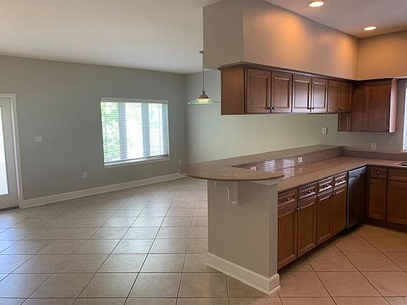 2nd image of 119 Beal Pkwy SE Unit 202
