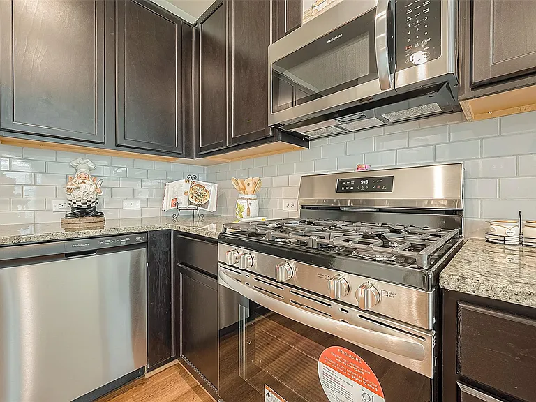 7538 Coral Terrace Dr — Photo 10