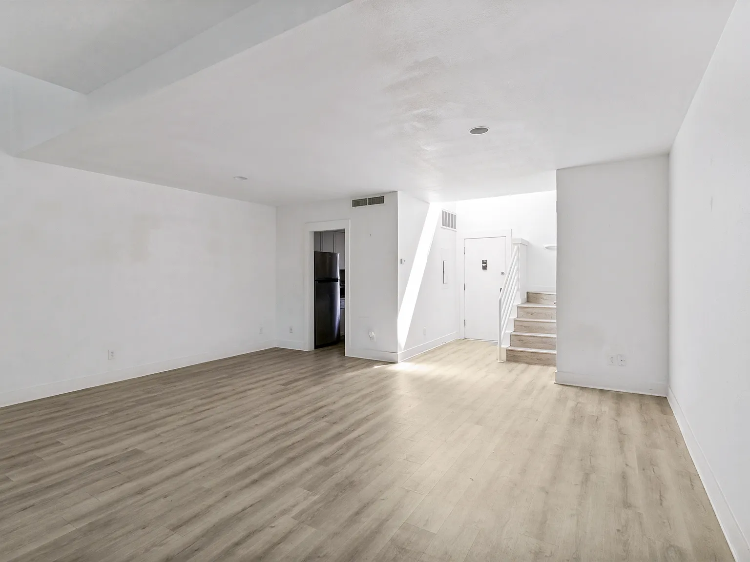 1 bed, 815 sqft, $2,600 — Photo 4