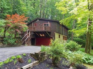 930 Freedom Rd, Pleasant Valley, NY 12569