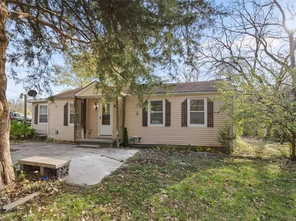 7411 E 55th St, Kansas City, MO 64129