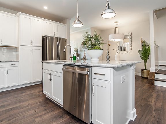 5th image of 105 Marietta Way #15006897