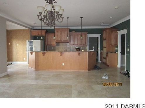 4th image of 322 N 12th St