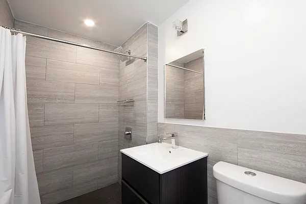 Rented by R New York | media 17