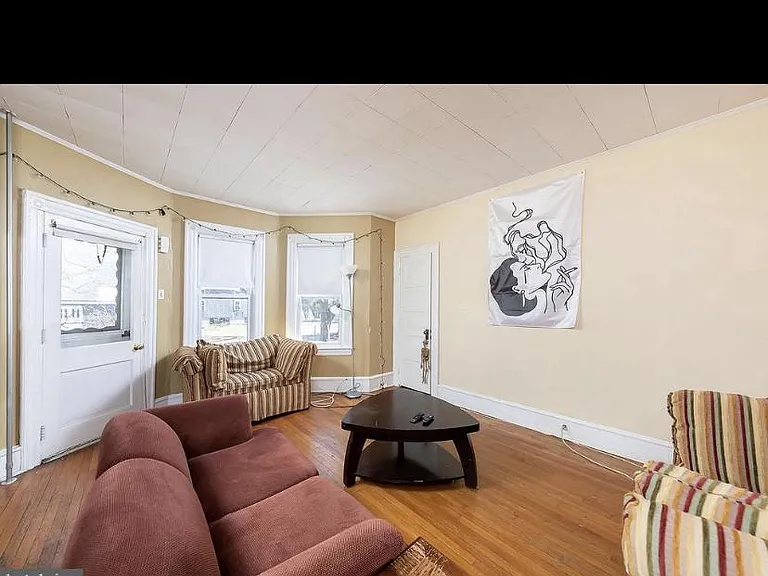 310 University Blvd — Photo 11