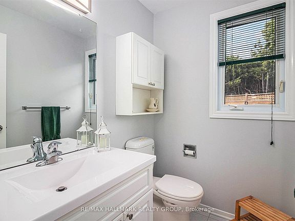 4th image of 270 McEachern Cres