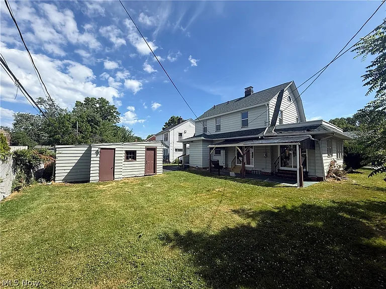 3012 Albion Rd — Photo 3
