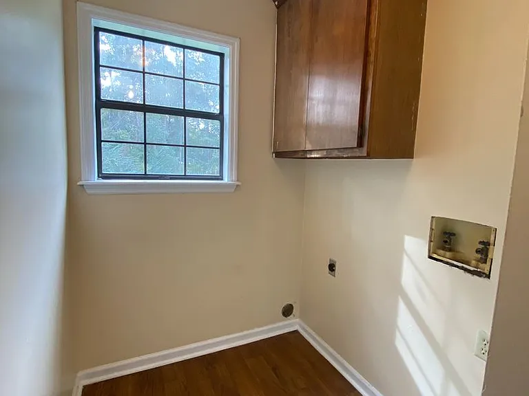 6111 Vinnie Dr — Photo 6