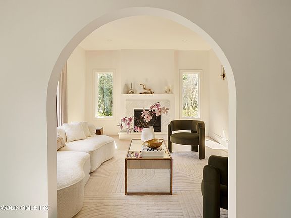 3rd image of 37 Mary Ln