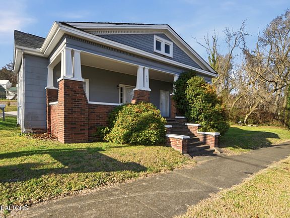 2nd image of 400 N Main St